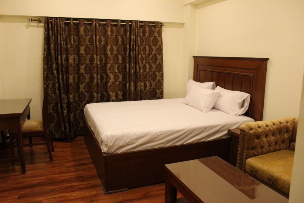 Hotel Diplomat Islamabad Exterior foto