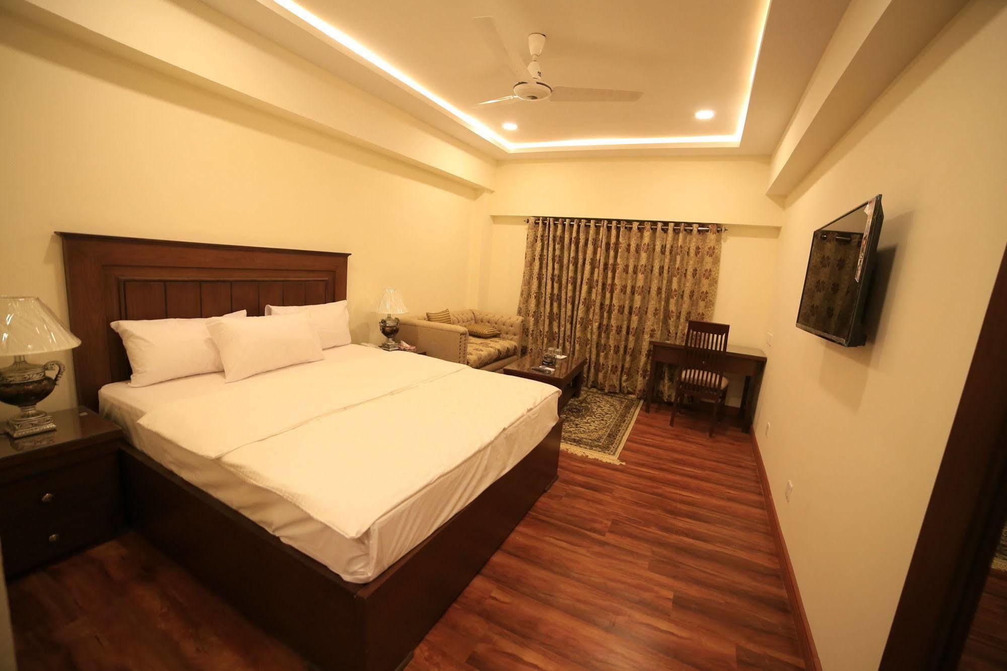 Hotel Diplomat Islamabad Exterior foto